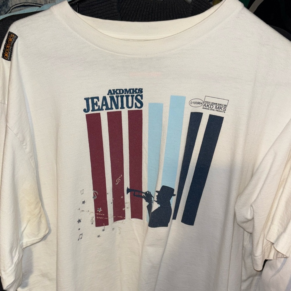 Men’s Akademiks White T-Shirt